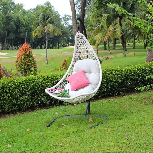 Bảo vệ và chăm sóc xích đu ngoài trời trông như mới