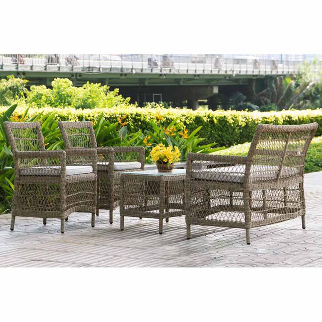 ban-ghe-ngoai-troi-gloria