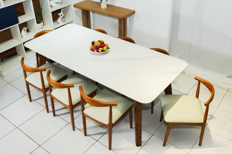 Bàn ăn mặt đá dài 2m2 cao cấp, kiểu dáng sang trọng, dễ phối nội thất